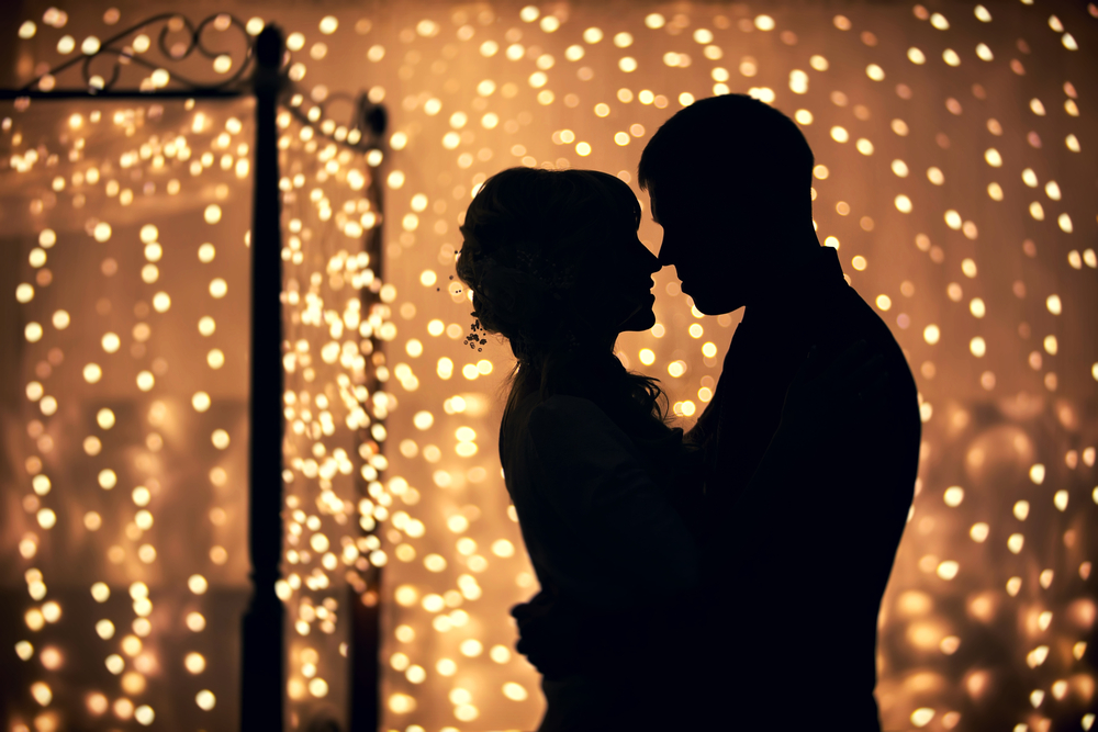 Romantic Reasons for Choosing a Dusk Wedding shutterstock 337991192.jpg 4