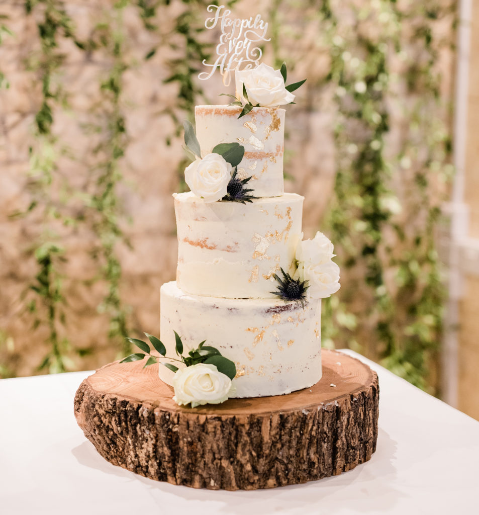 quirky wedding trends in naked wedding cake 6