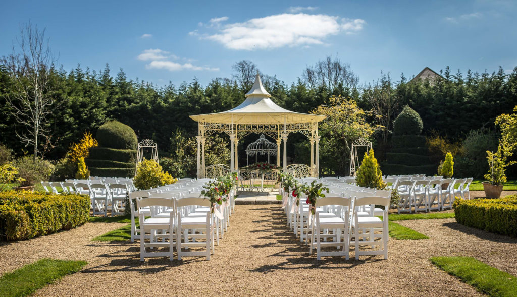 inspiring ideas for outdoor weddings Manor by the lake italian pavilion ceremony 2