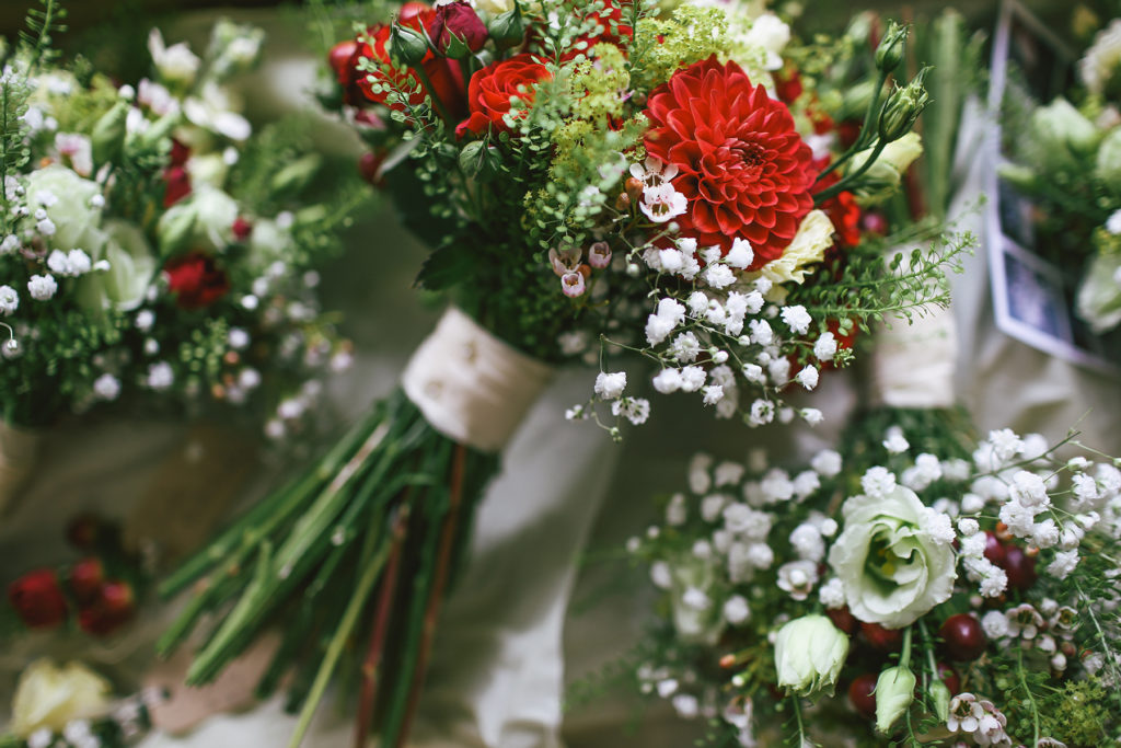 Your wedding in wild flower bouquet 4